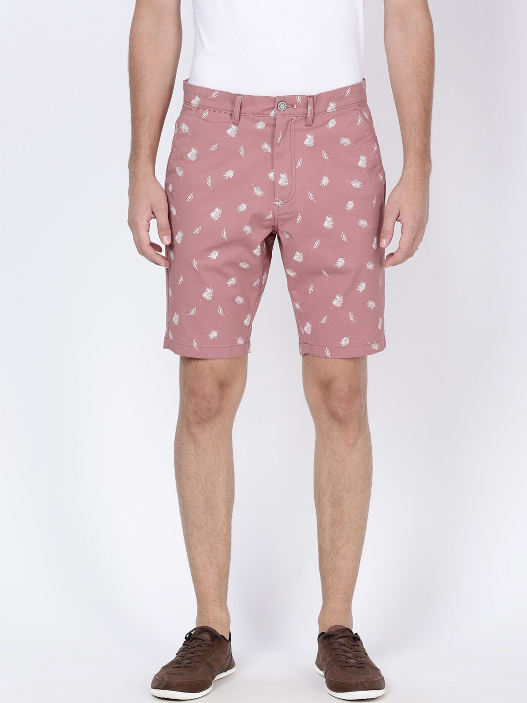 

t-base Men Conversational Printed Mid Rise Cotton Chino Shorts, Pink