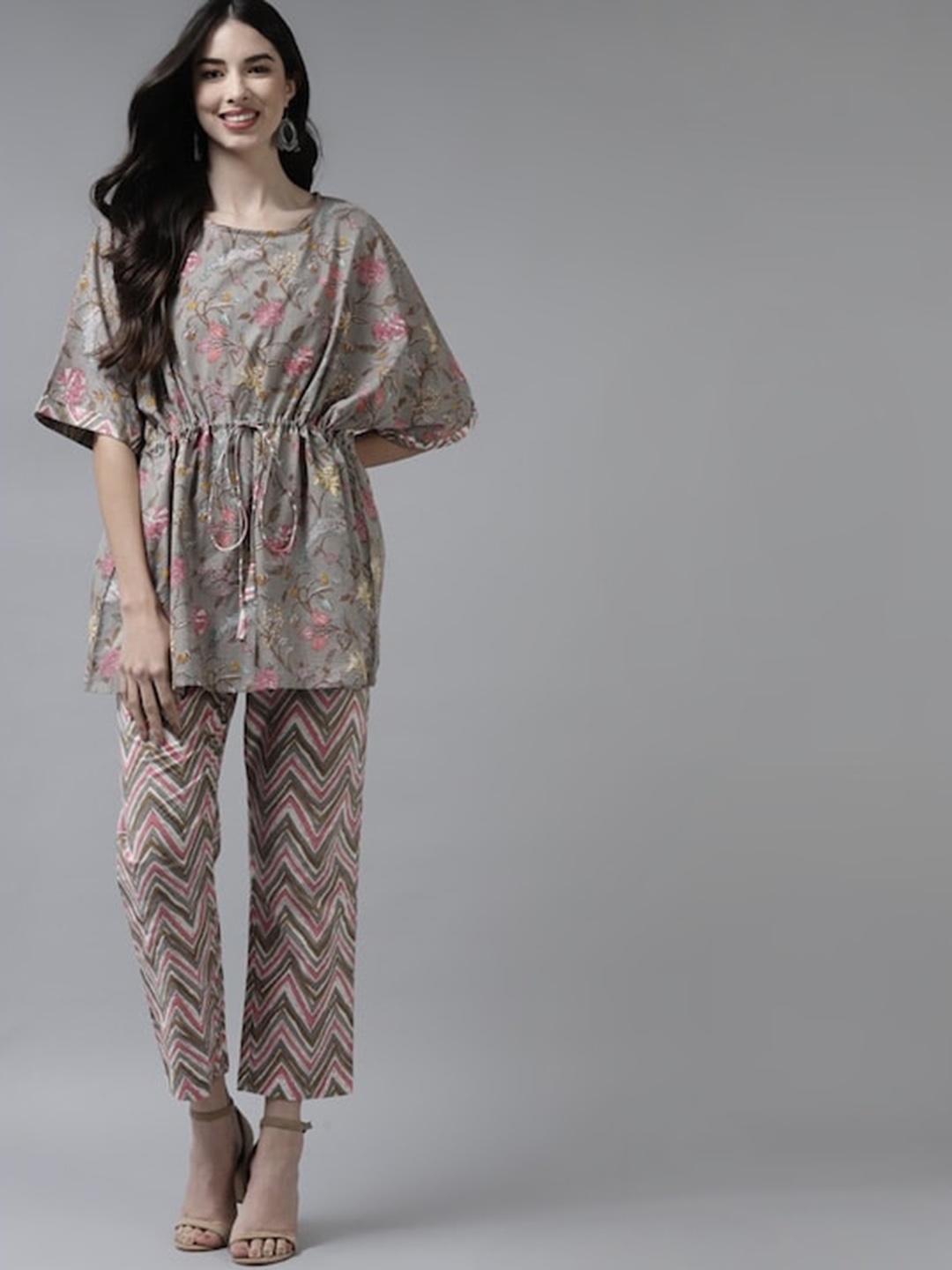 

Amirah s Women Grey Floral Printed Regular Pure Cotton Kurti with Trousers