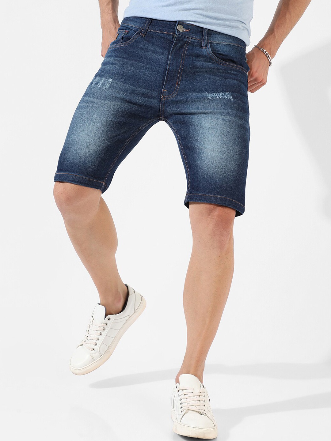 

Campus Sutra Men Blue Mildly Distressed Washed Cotton Denim Shorts