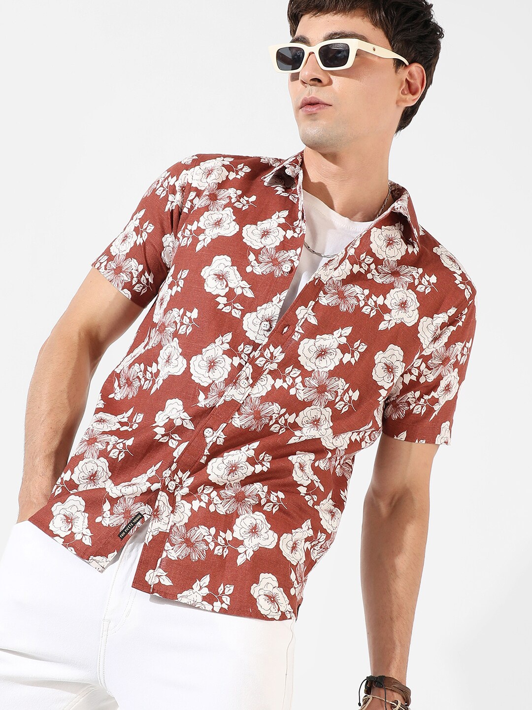 

Campus Sutra Brown Floral Printed Classic Fit Casual Shirt