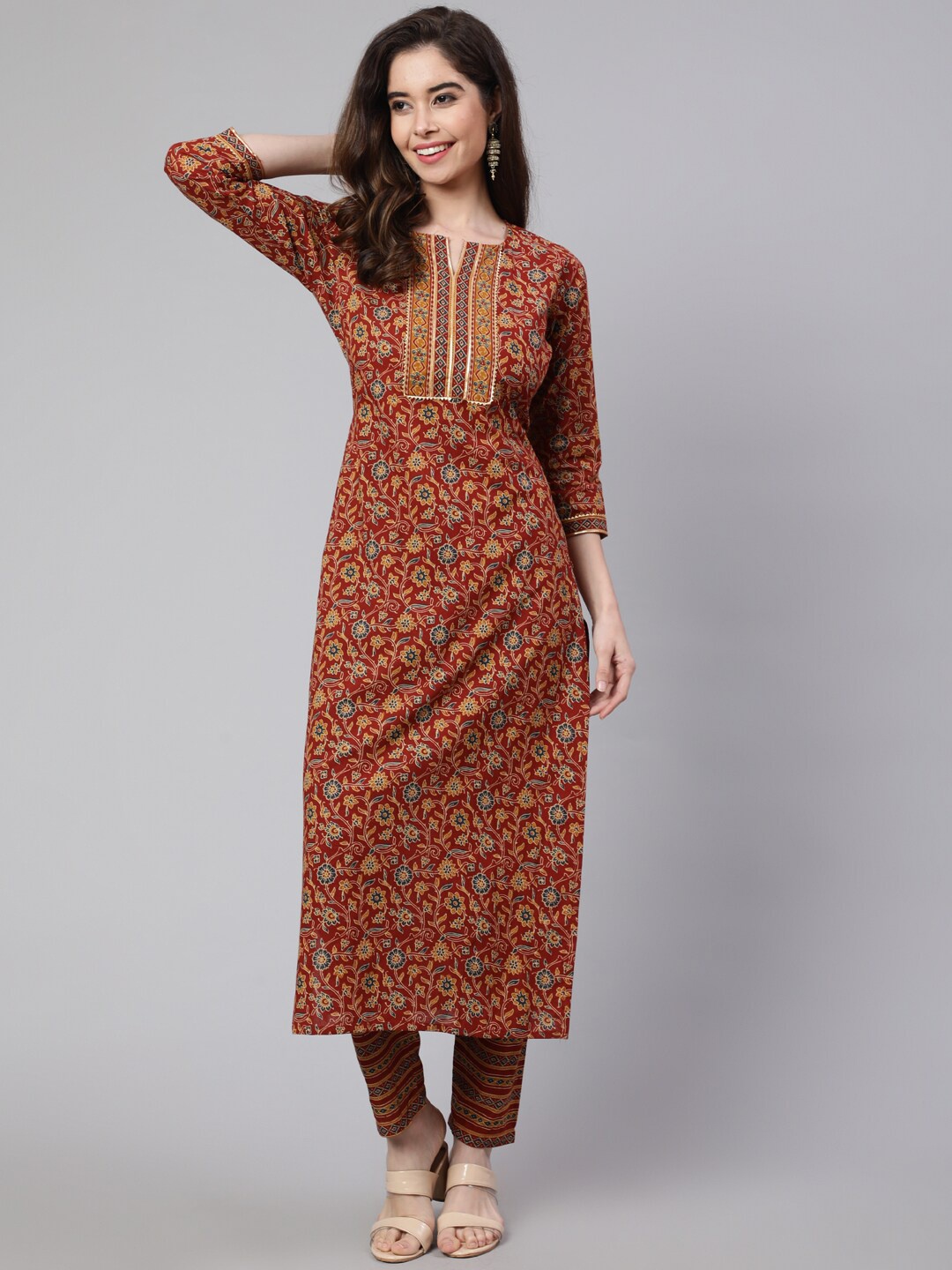 

Nayo Floral Printed Gotta Patti Pure Cotton Kurta with Trousers, Maroon