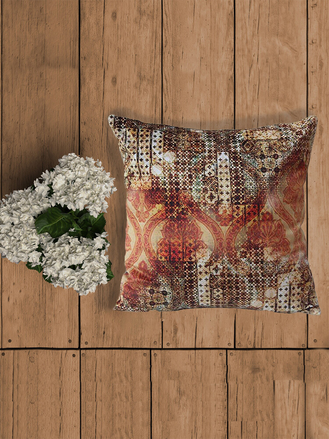 

ZEBA Purple & Green Ethnic Motifs Printed Velvet Square Cushion Cover