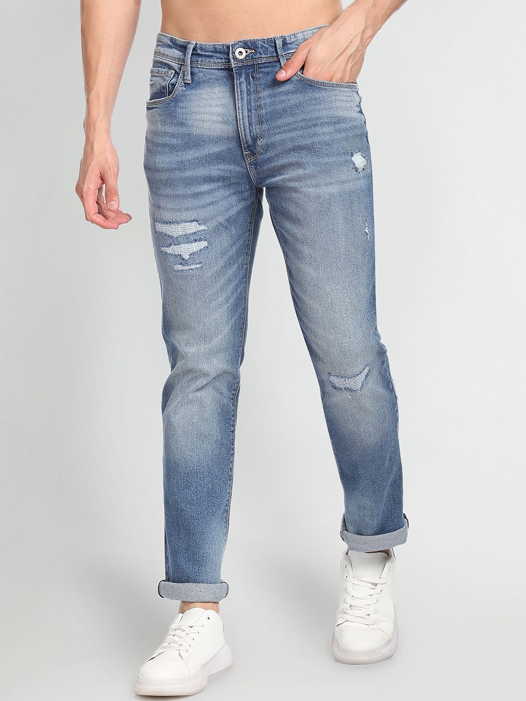 

Flying Machine Men Straight Fit Mildly Distressed Light Fade Whiskers Jeans, Blue