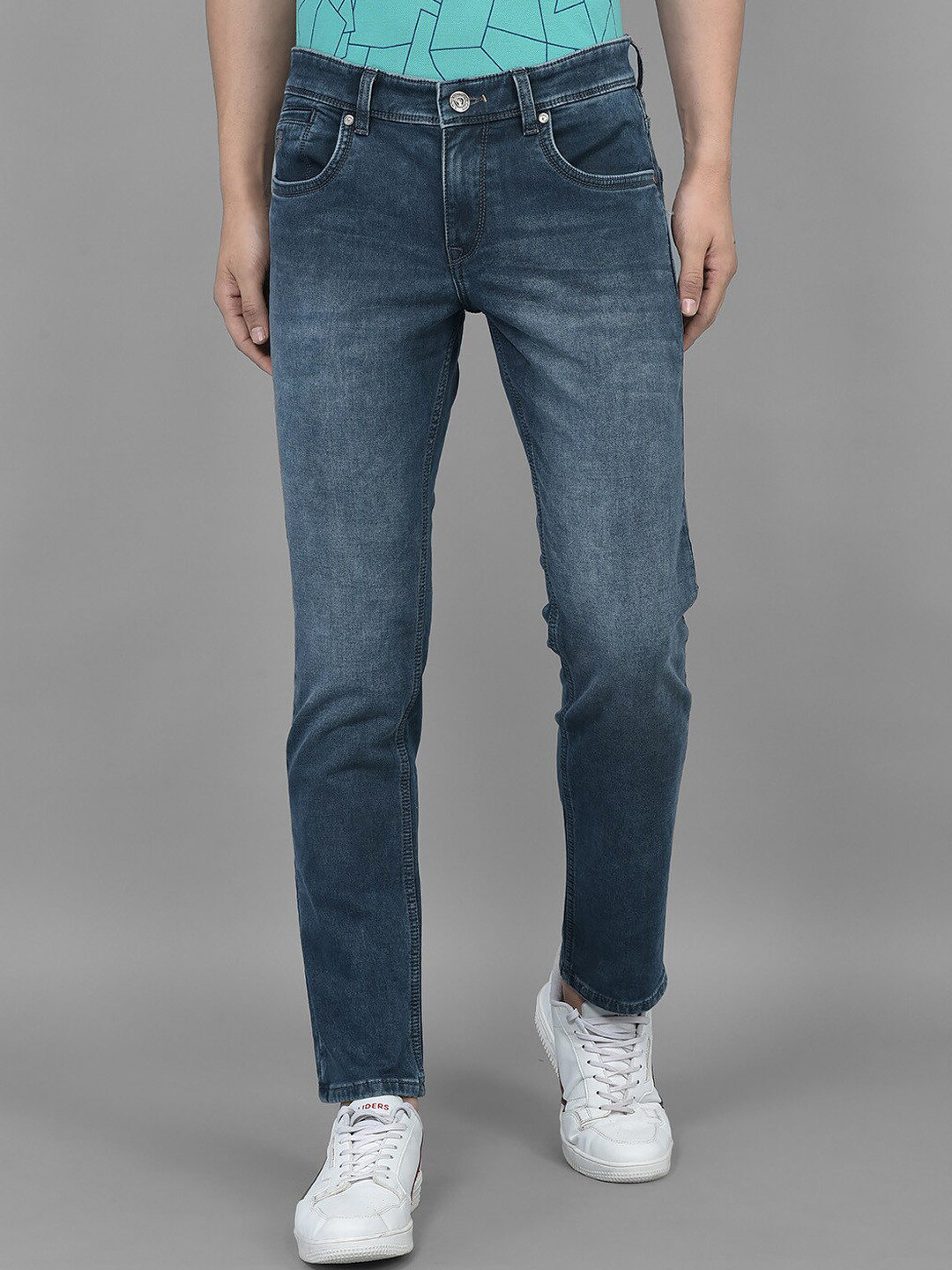 

Canary London Men Smart Slim Fit Low-Rise Light Fade Stretchable Jeans, Blue