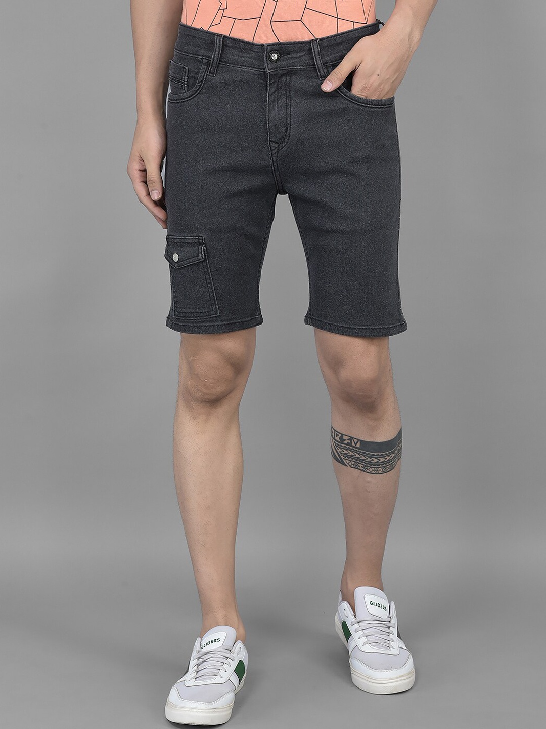 

Canary London Men Mid-Rise Above Knee Length Cotton Denim Shorts, Black