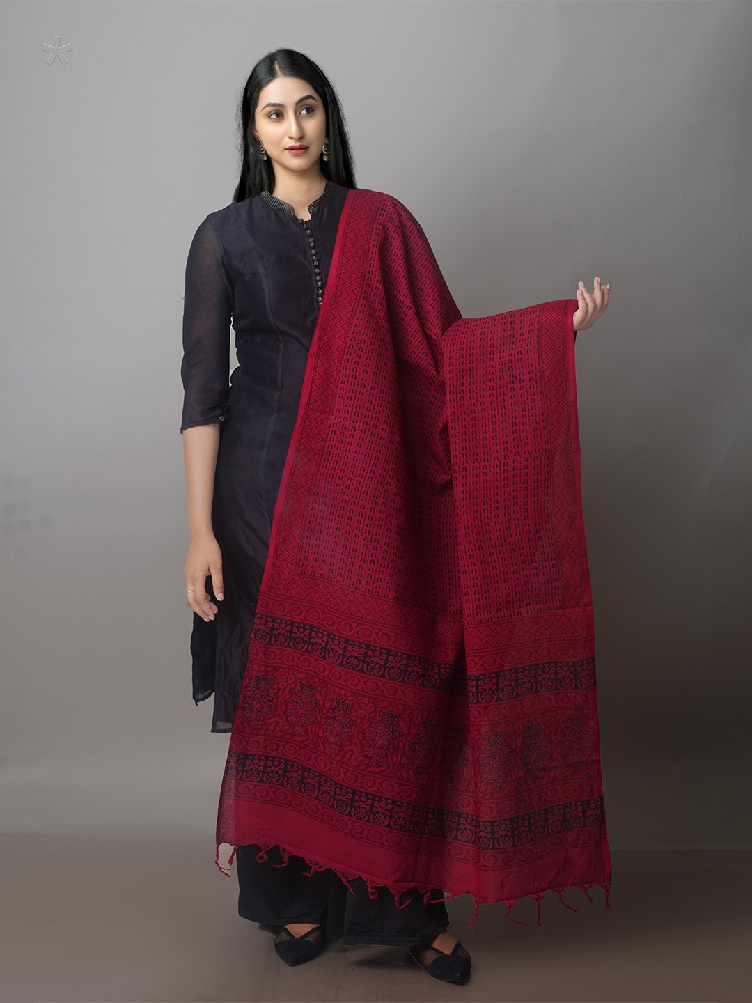 

Unnati Silks Ethnic Motifs Block Printed Pure Cotton Dupatta, Maroon