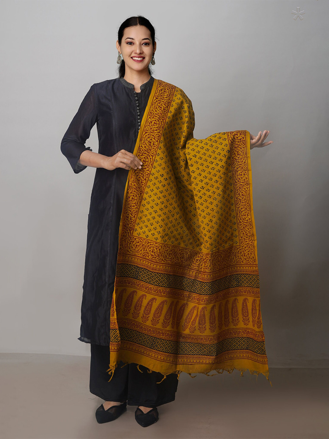 

Unnati Silks Ethnic Motifs Printed Pure Cotton Block Print Dupatta, Green