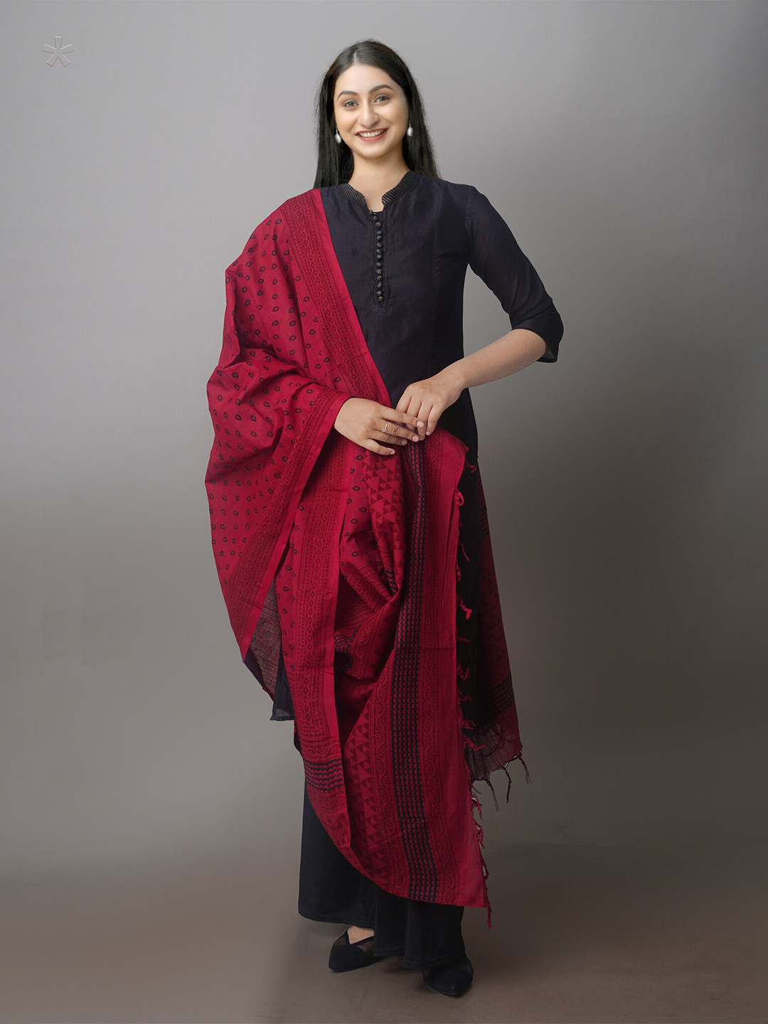 

Unnati Silks Ethnic Motifs Block Printed Pure Cotton Dupatta, Red
