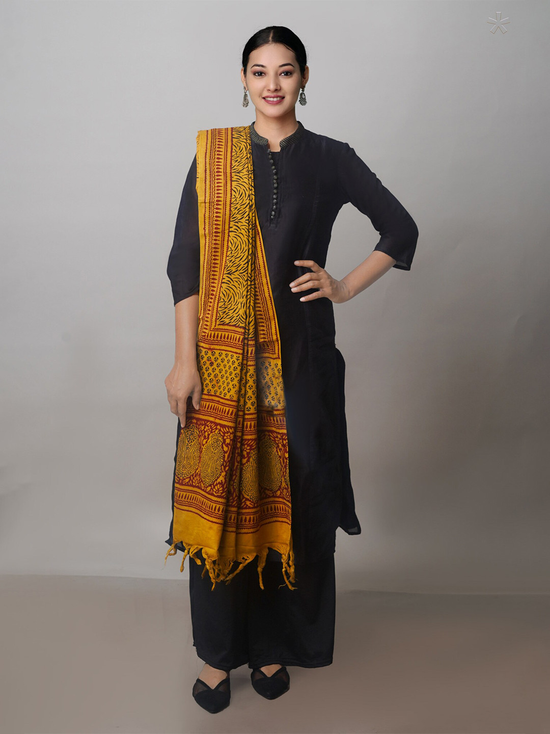 

Unnati Silks Ethnic Motifs Printed Pure Cotton Block Print Dupatta, Green