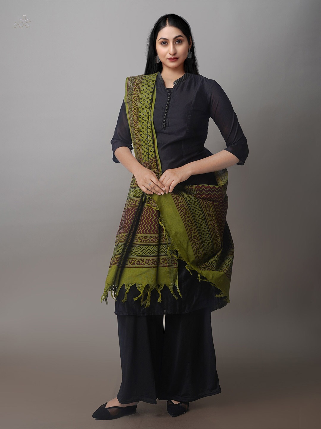 

Unnati Silks Ethnic Motifs Block Printed Pure Cotton Dupatta, Green