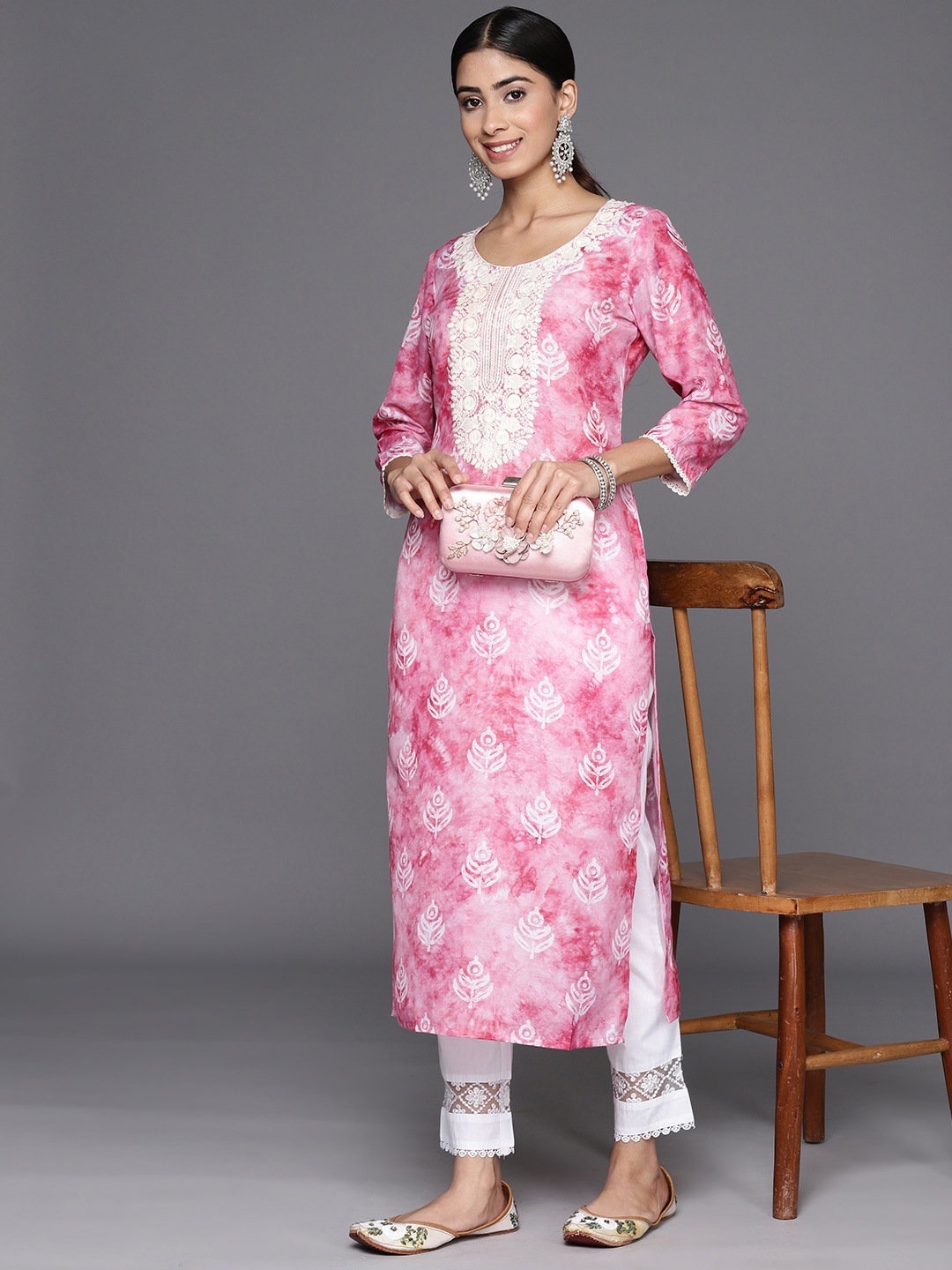 

Libas Women Floral Yoke Design Thread Work Kurta, Pink