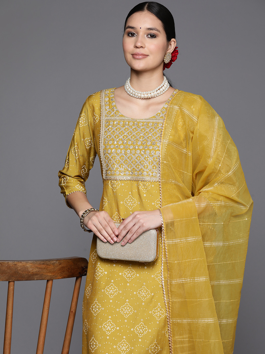 

Libas Bandhani Yoke Design Regular Kurta with Trousers & Dupatta, Yellow