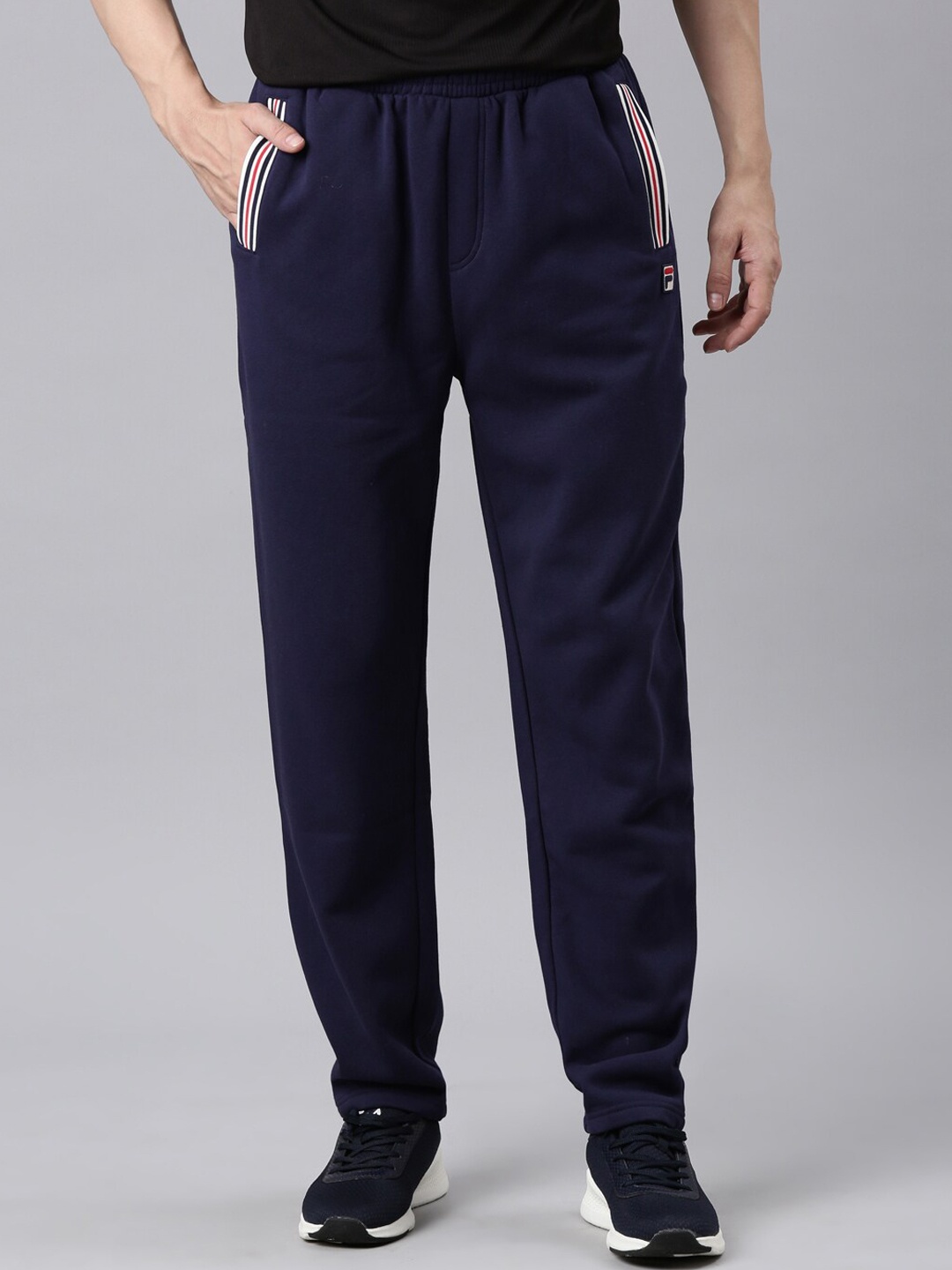 

FILA Men Regular Fit Mid-Rise Pure Cotton Sports Track Pants, Navy blue