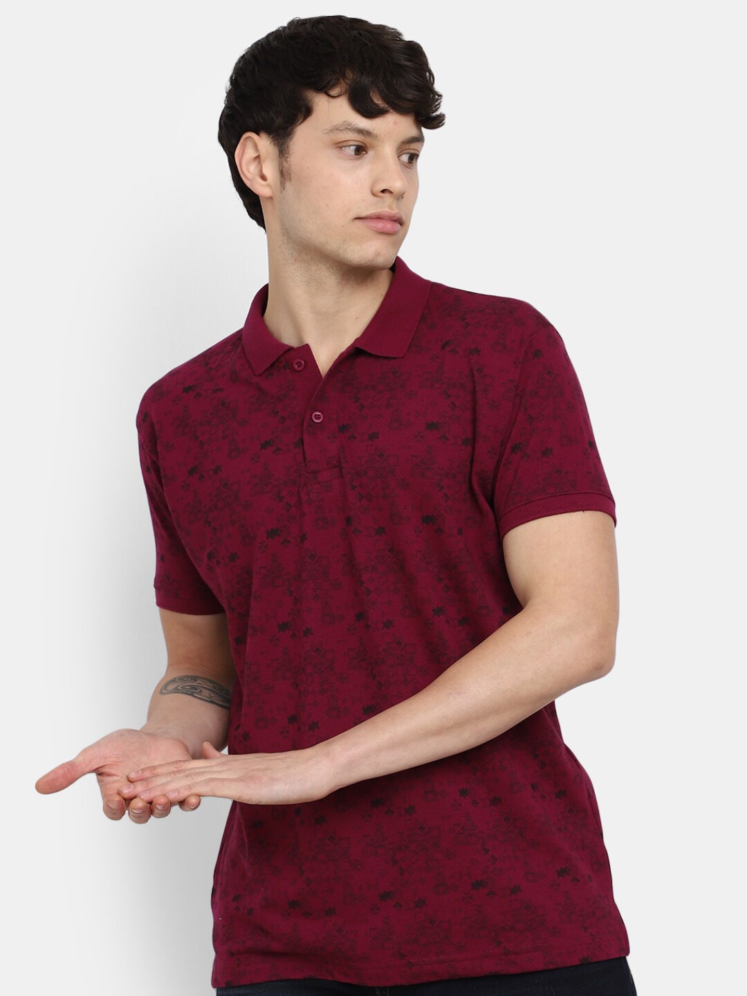 

V-Mart Abstract Printed Polo Collar Cotton T-shirt, Maroon