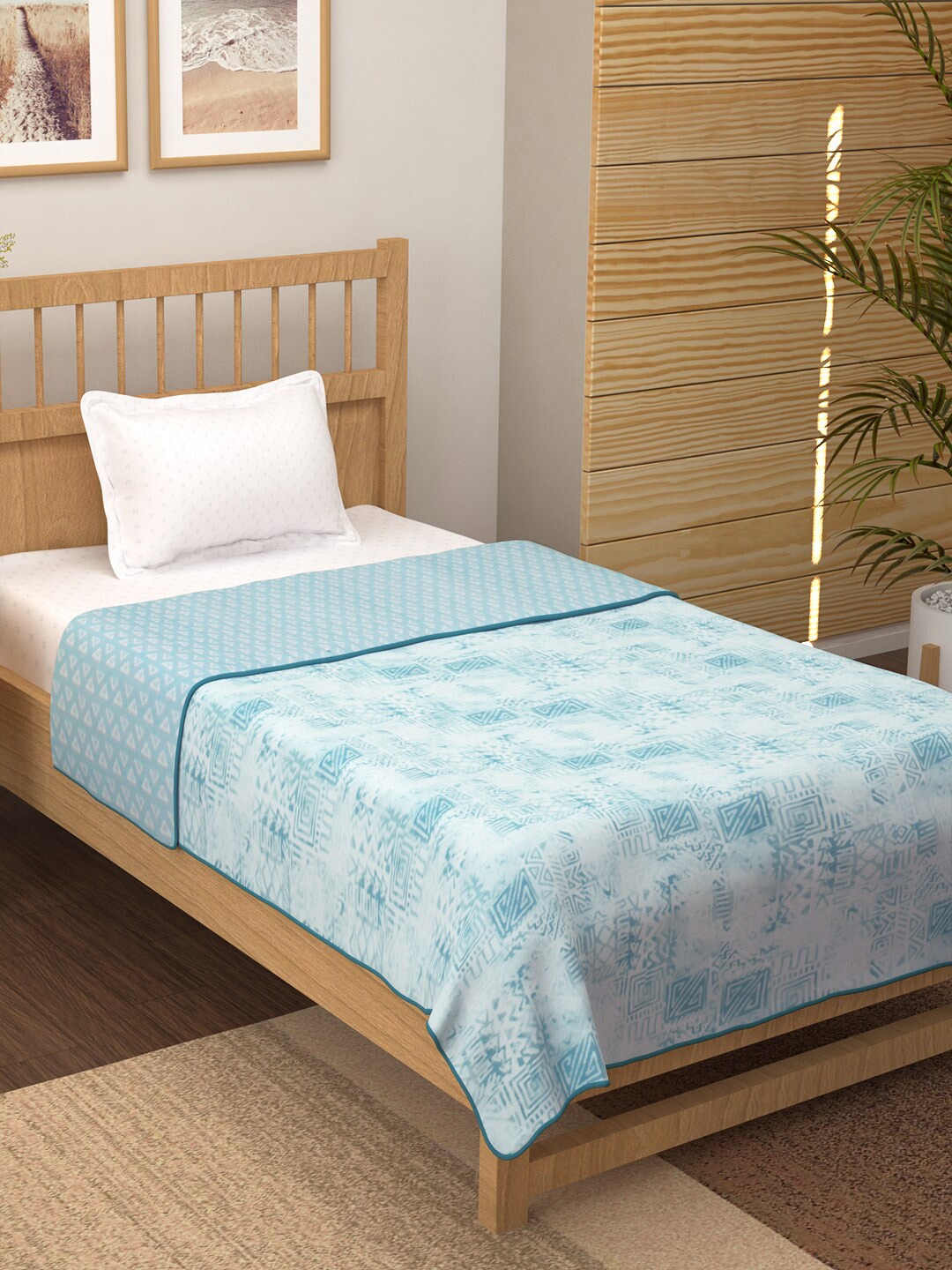 

Story@home White & Blue Printed AC Room 150 GSM Reversible Cotton Single Bed Dohar