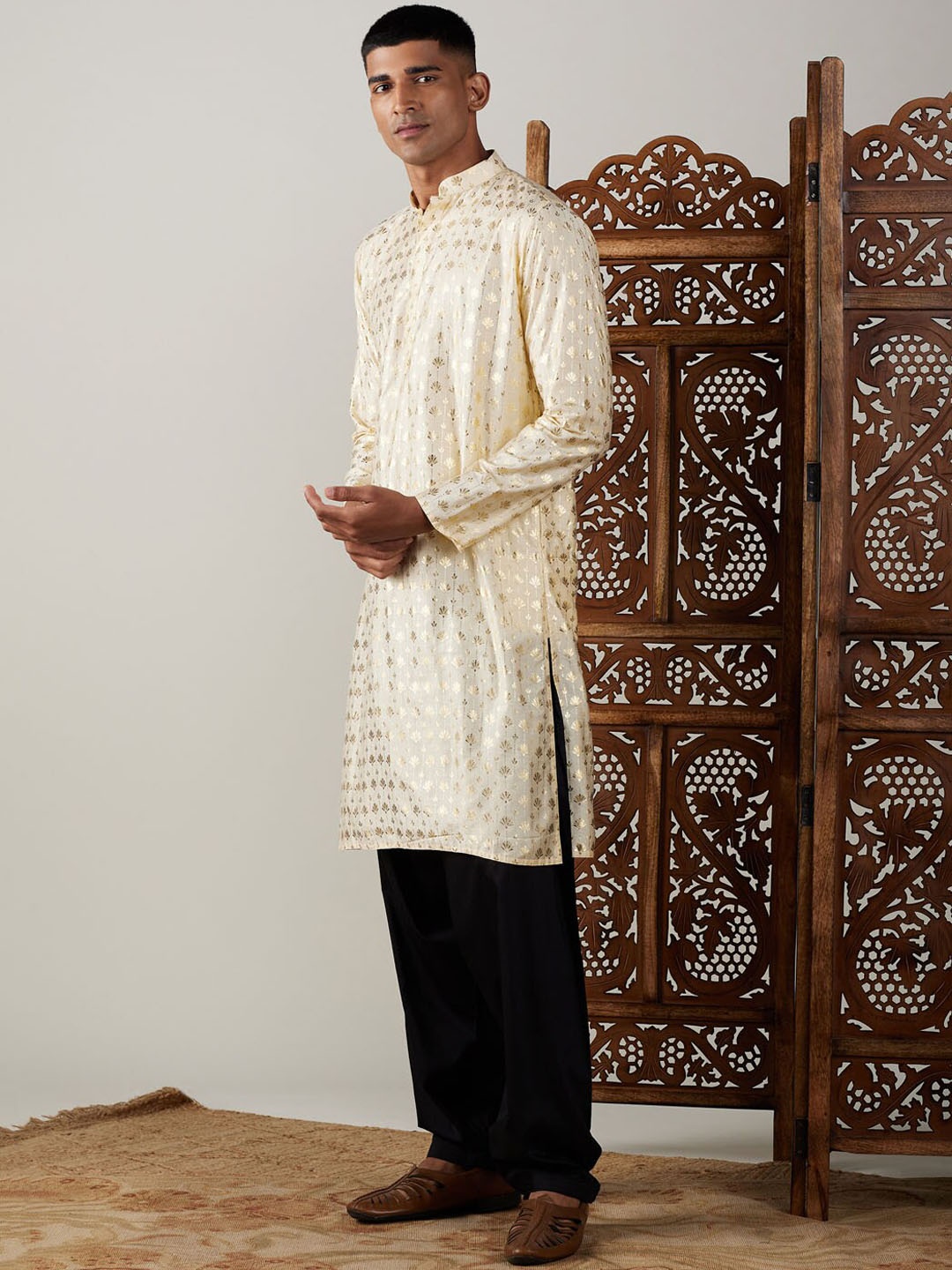

VASTRAMAY Ethnic Motifs Printed Straight Kurta with Patiala, Gold