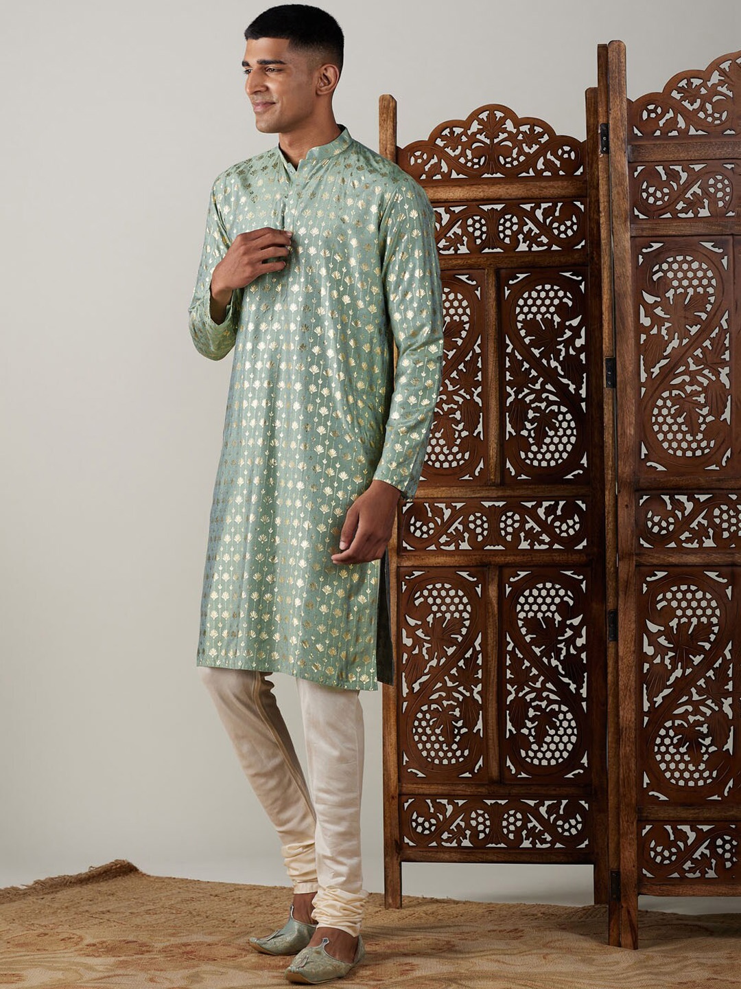 

VASTRAMAY Ethnic Motifs Printed Straight Kurta with Churidar, Green