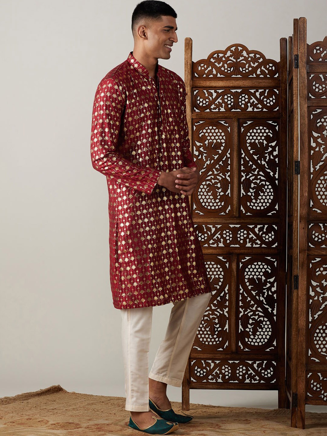 

VASTRAMAY Ethnic Motifs Printed Mandarin Collar Kurta With Trousers, Maroon