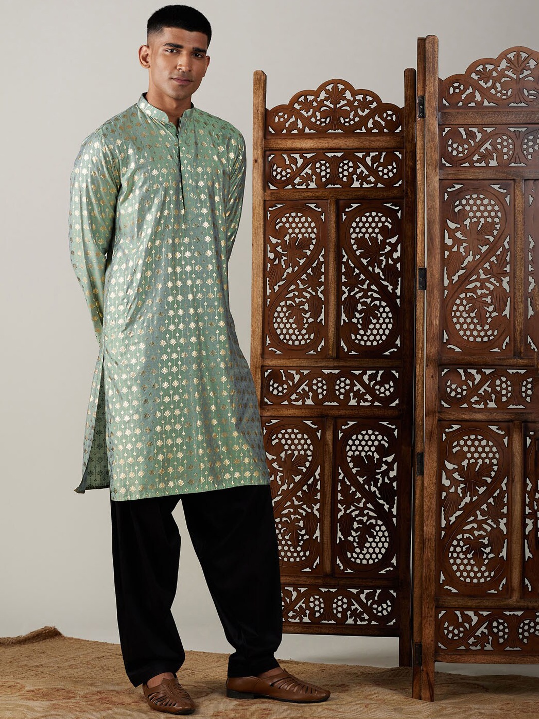 

VASTRAMAY Ethnic Motifs Printed Straight Kurta with Patiala, Green