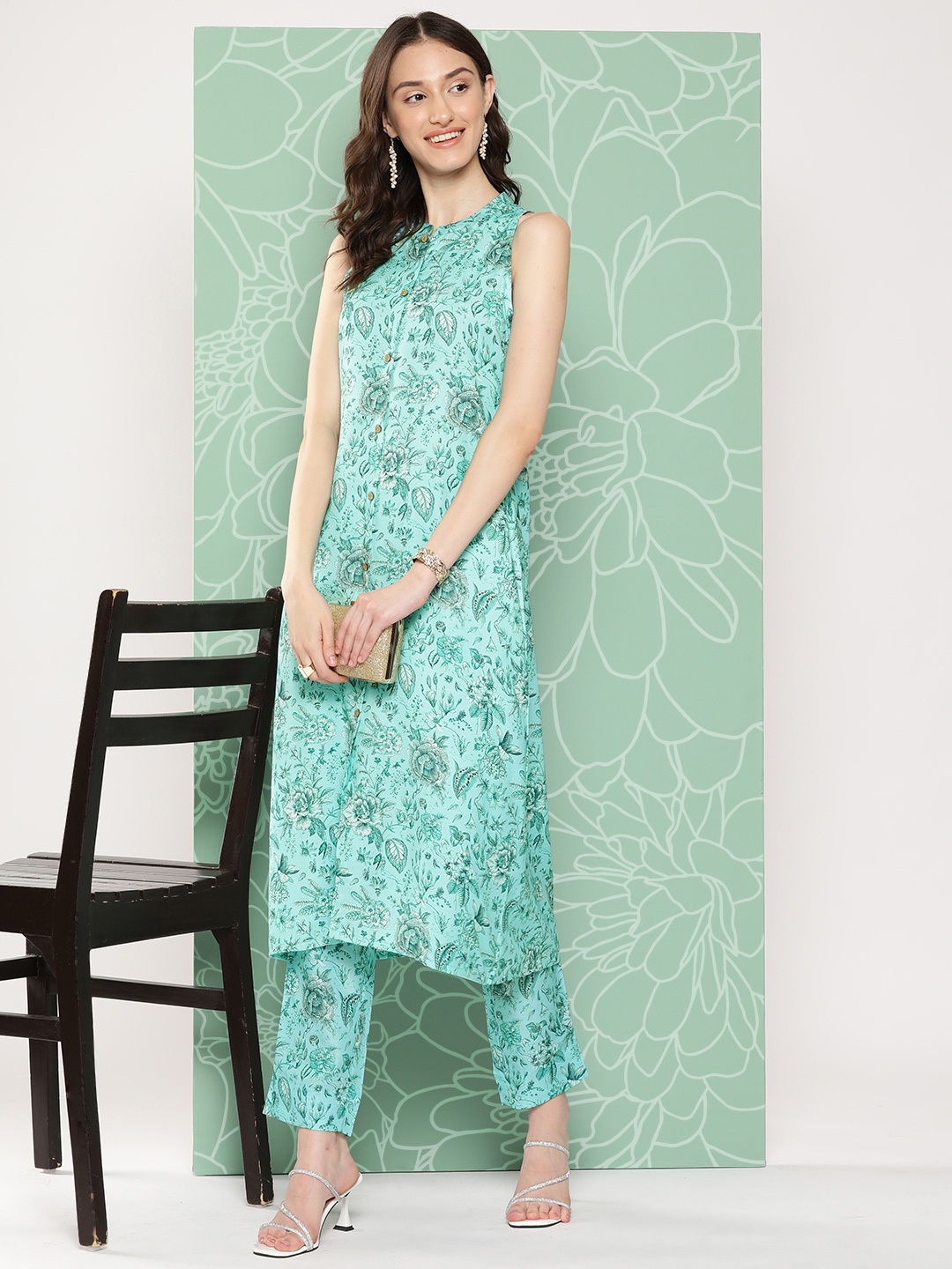 

Janasya Women Floral Printed Kurta with Trousers, Blue