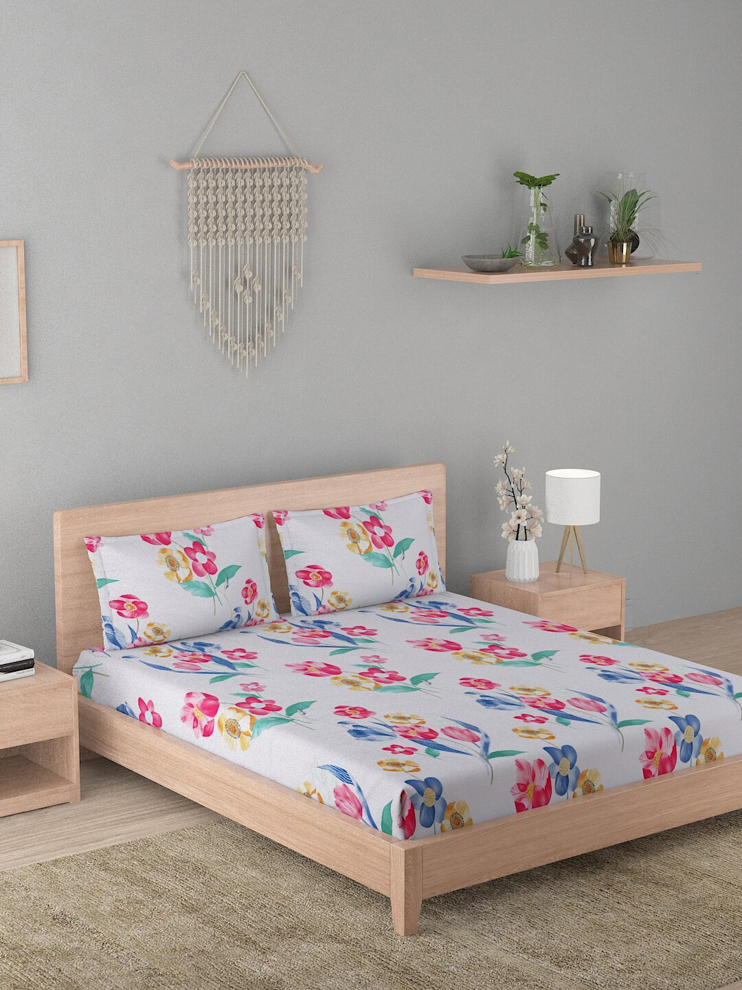 

A Homes Grace Purple & Blue Floral 210 TC Queen Bedsheet with 2 Pillow Covers