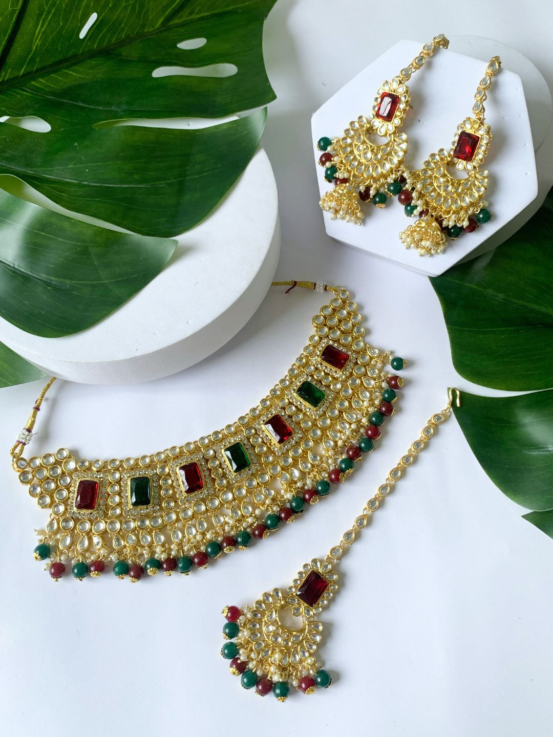 

I Jewels Gold-Plated Kundan-Studded & Beaded Jewellery Set