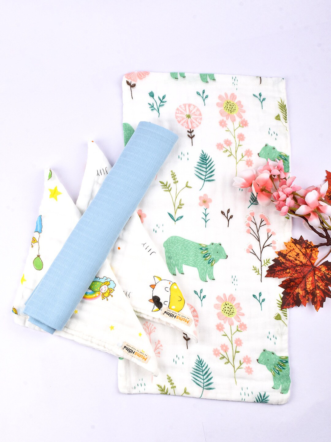 

Moms Home Infants Set Of 4 Printed Pure Organic Cotton Square Nappy Combo, White