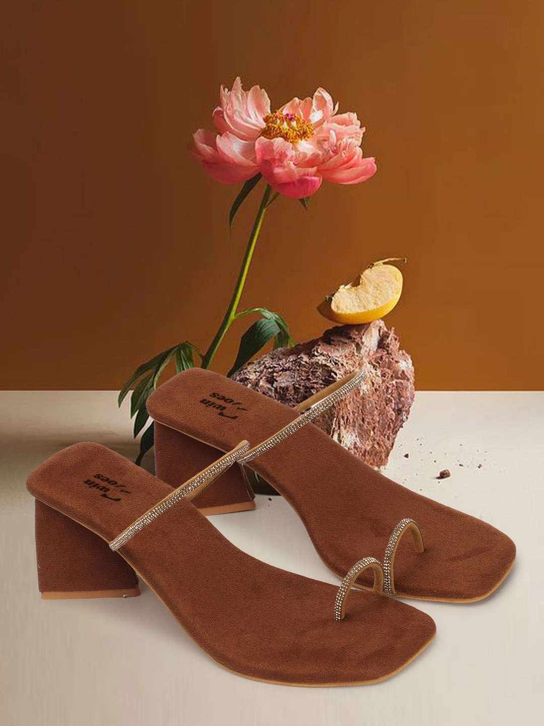 

TWIN TOES Embellished Open One Toe Block Heels, Brown