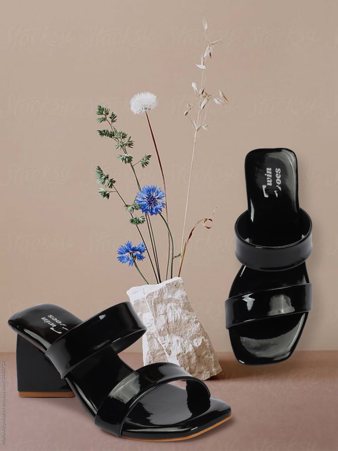 

TWIN TOES Two Strap Open Toe Block Heels, Black
