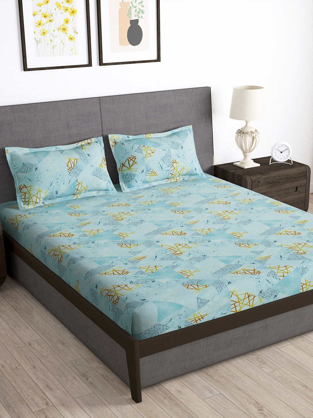 

Story@home Arena Beige & Grey Printed 180 TC Queen Bedsheet & 2 Pillow Covers