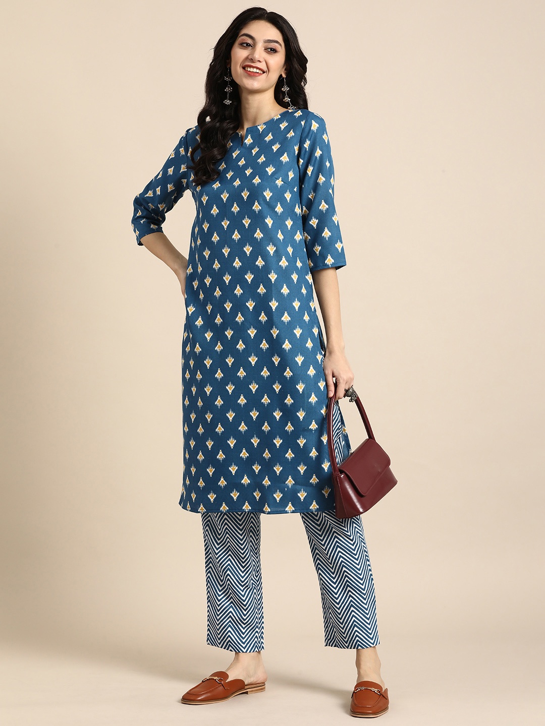 

Anouk Ikat Printed Regular Kurta with Trousers, Blue