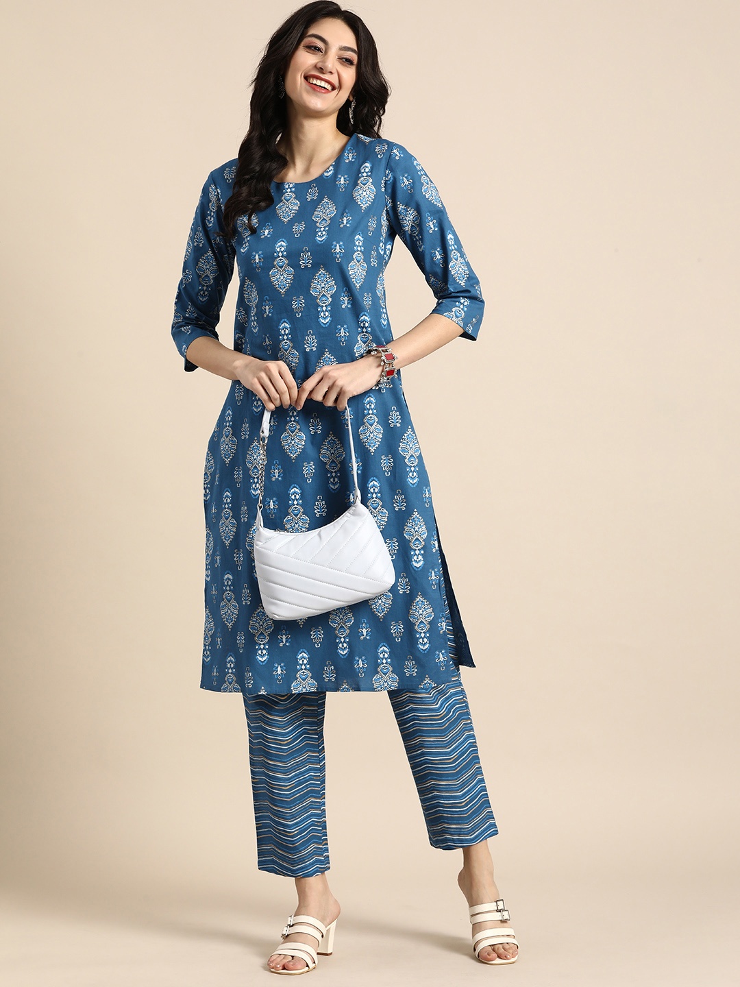

Anouk Ethnic Motifs Printed Regular Kurta with Trousers, Blue
