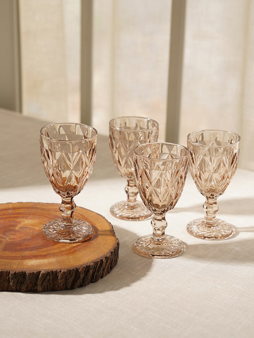 

Pure Home and Living Brown 4 Pieces Prism Cut Wine Glasses