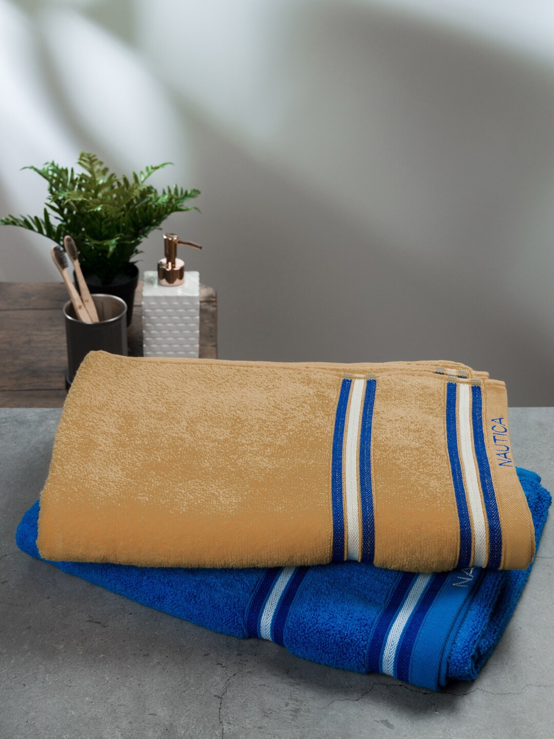 

Nautica 2 Pieces Beige & Royal Blue Pure Cotton Zero Twist 500GSM Bath Towels
