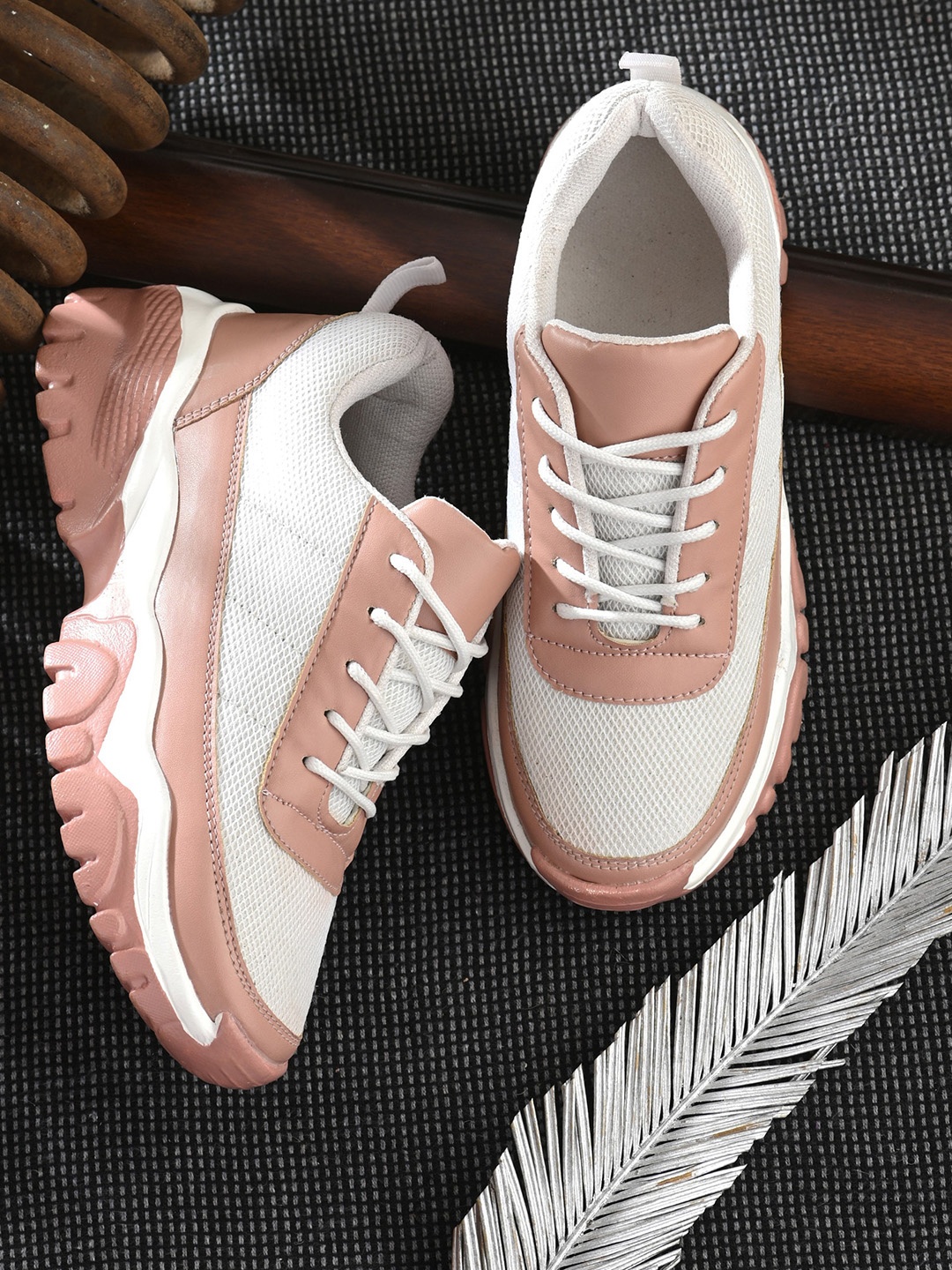 

AROOM Women Colourblocked Sneakers, Peach