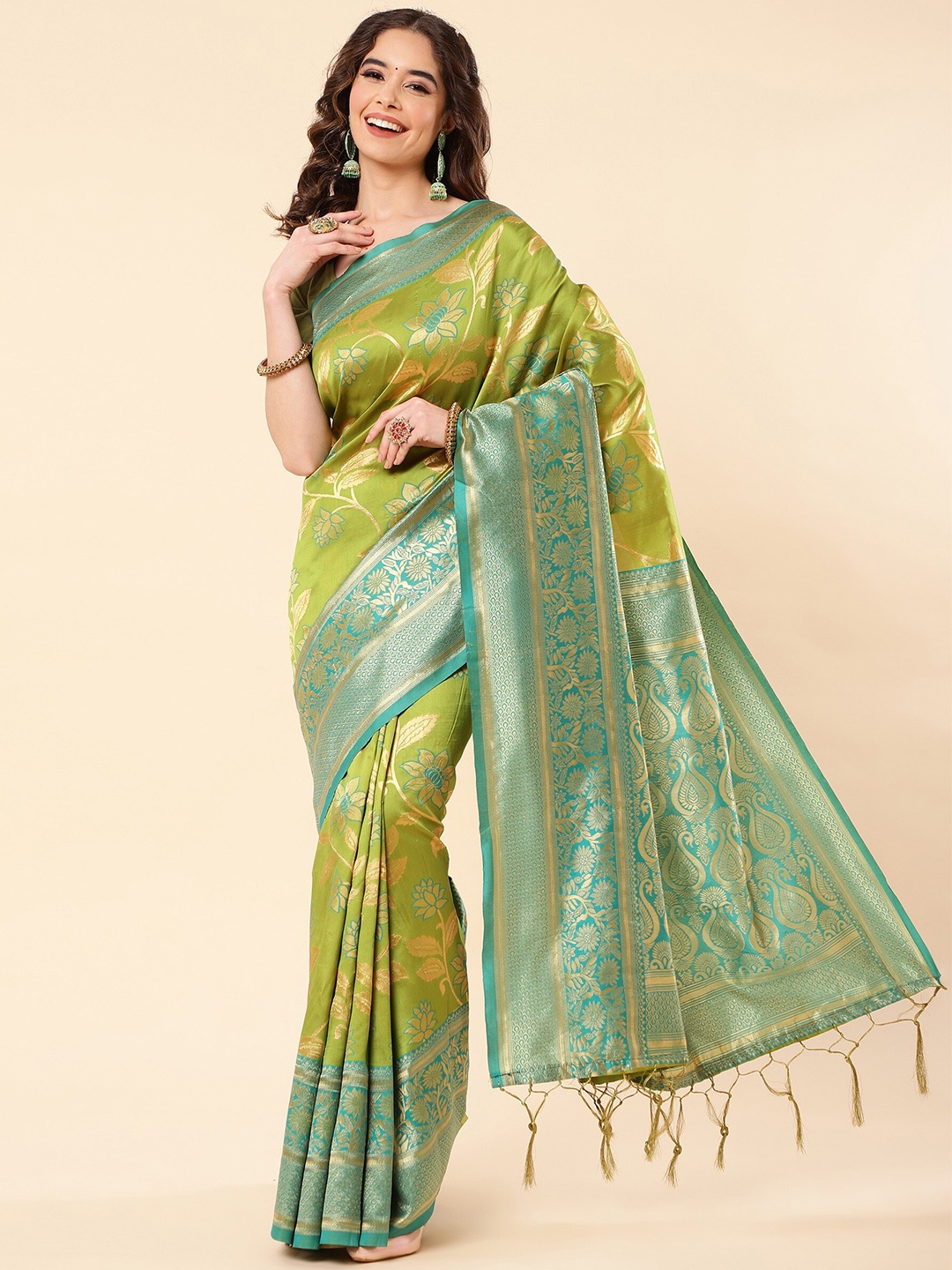 

TEREZA Floral Pure Silk Kanjeevaram Zari Saree With Blouse Piece, Olive
