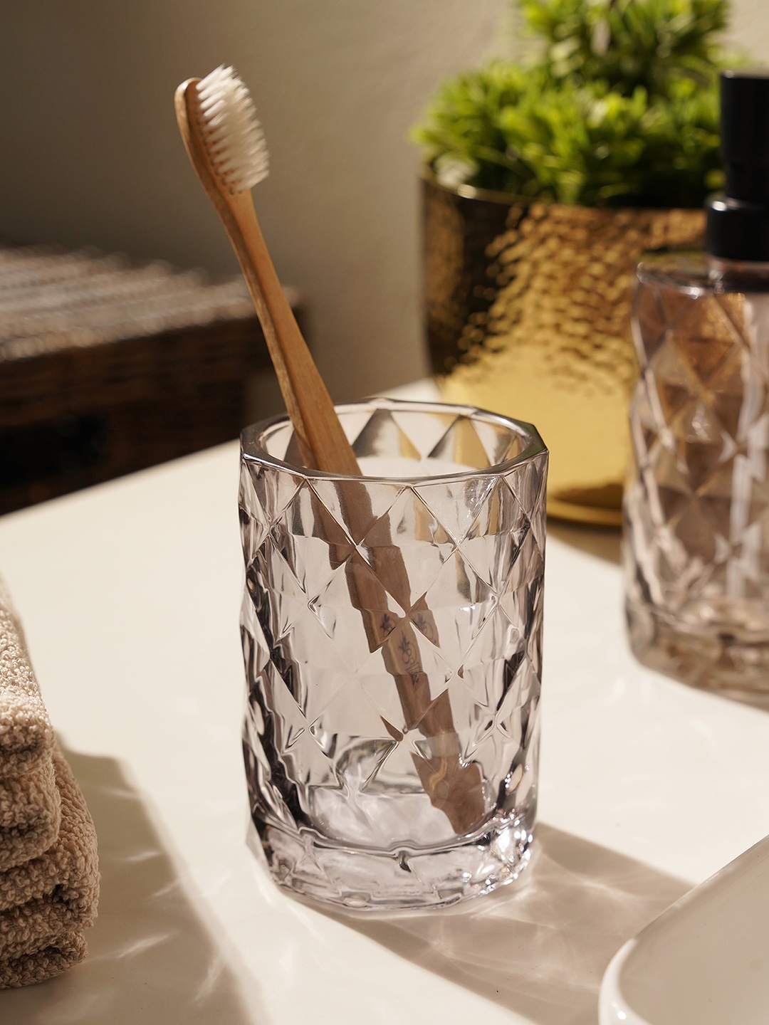 

Pure Home and Living Black Prism Textured Glass Toothbrush Holder