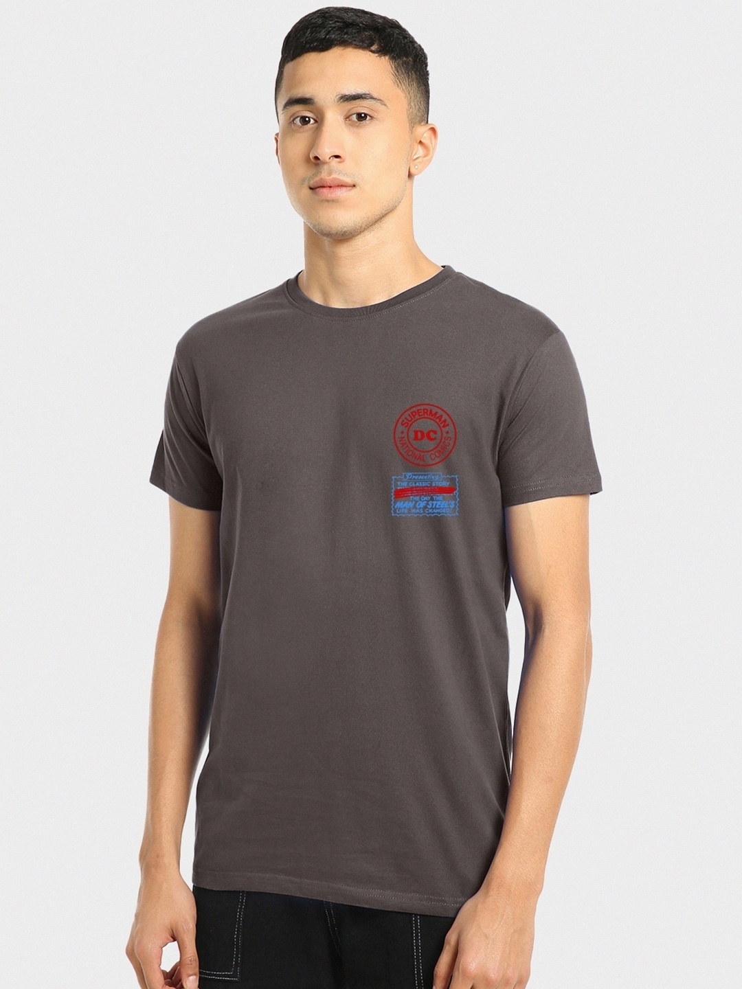 

Bewakoof Men Grey Typography Superman Applique T-shirt