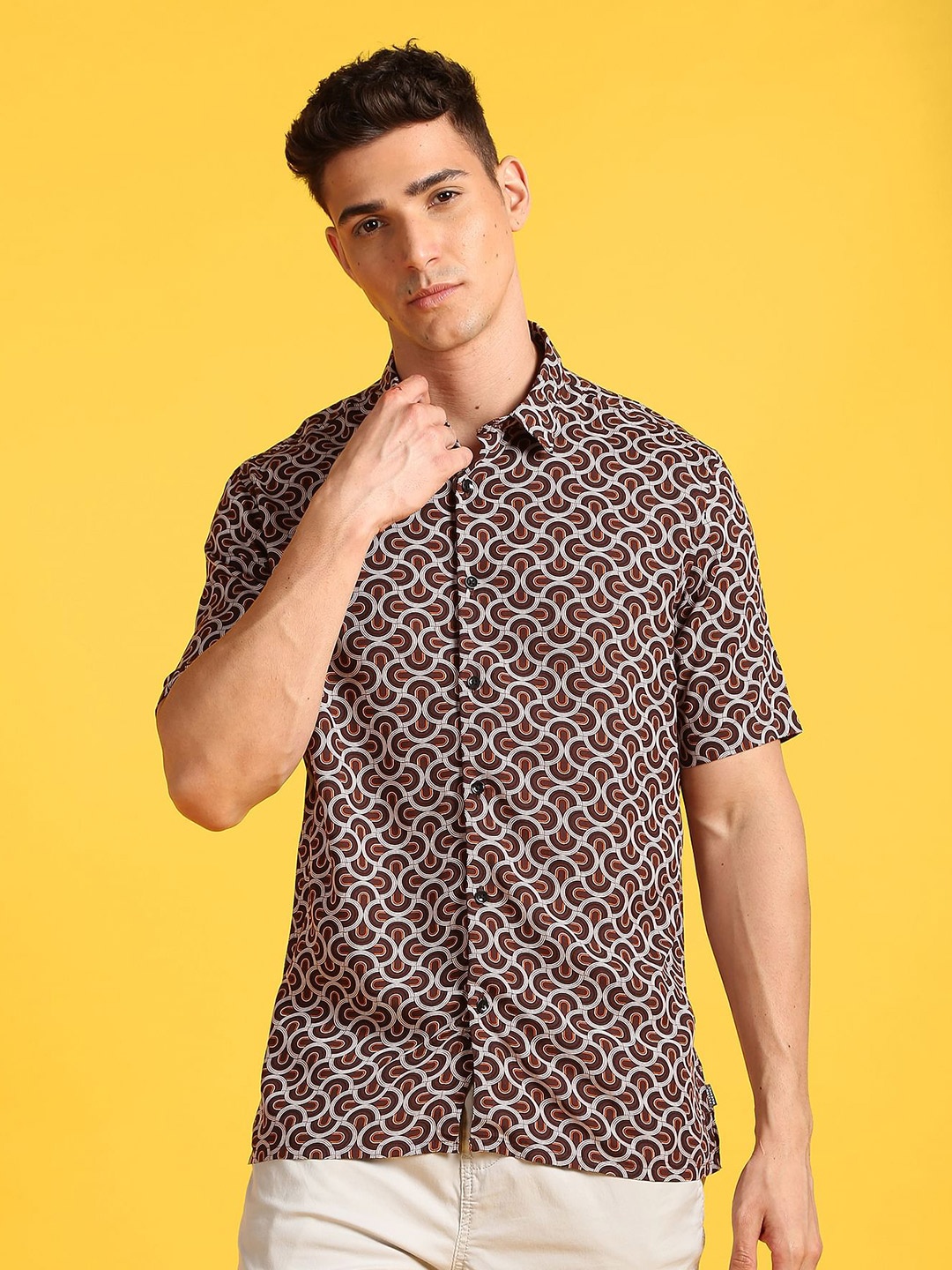 

Flying Machine Ethnic Motifs Printed Slim Fit Casual Shirt, Brown