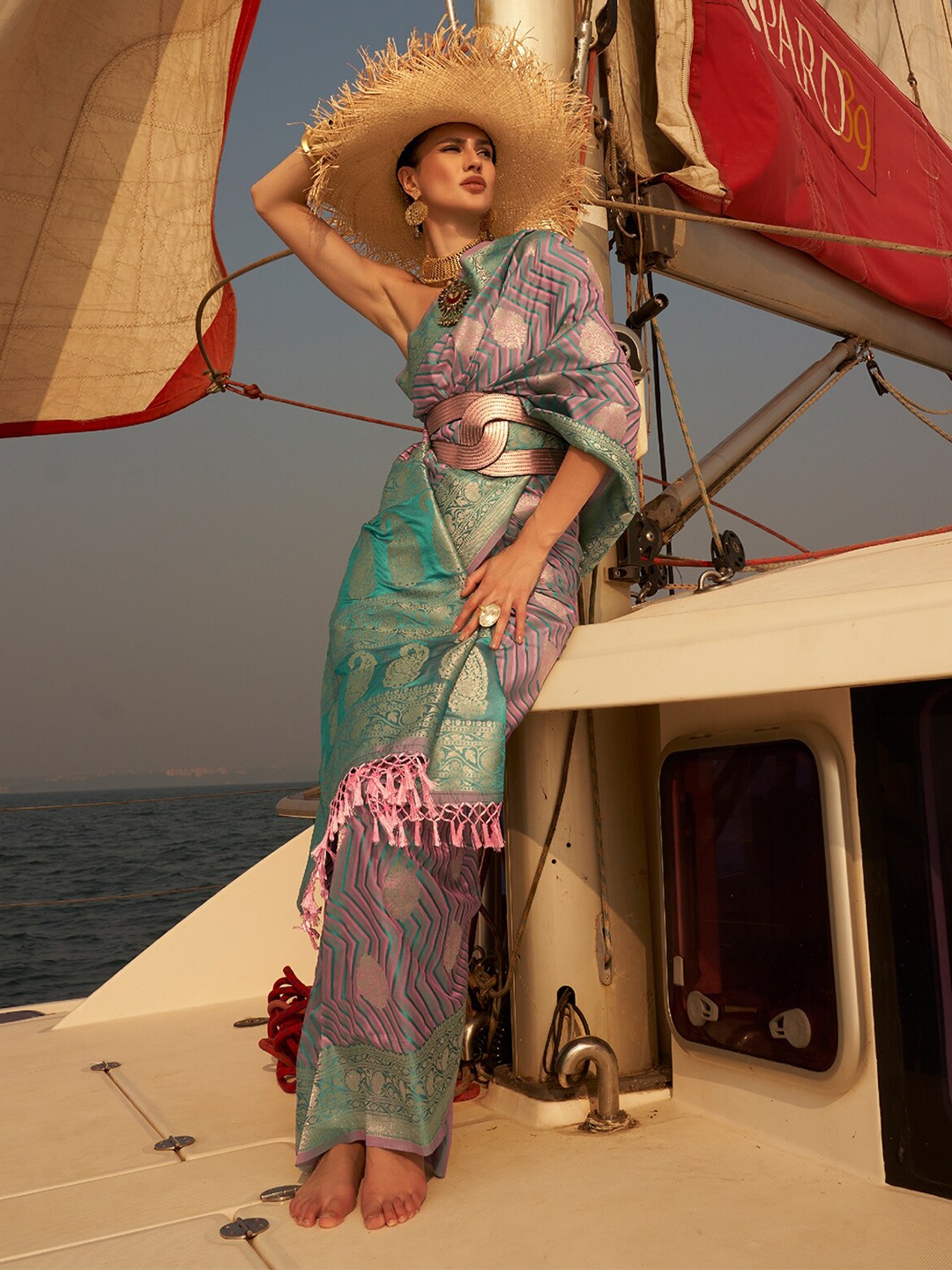 

ODETTE Green & Pink Woven Design Zari Silk Blend Saree