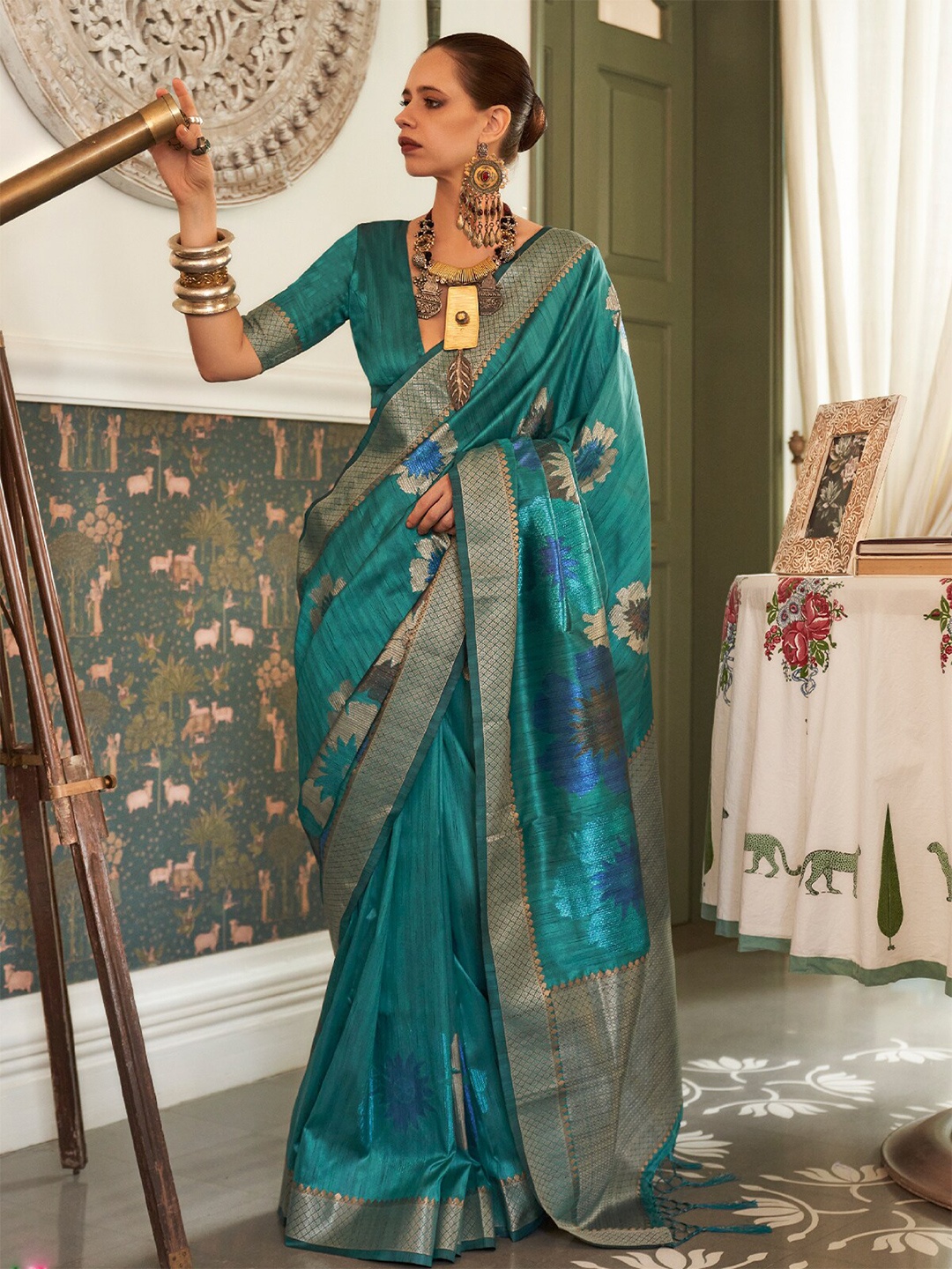 

ODETTE Floral Woven Design Zari Saree, Teal