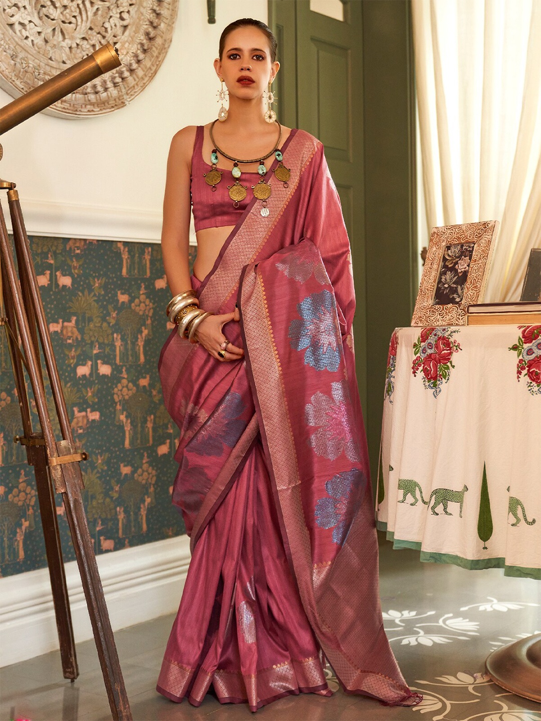 

ODETTE Floral Woven Design Zari Saree, Maroon