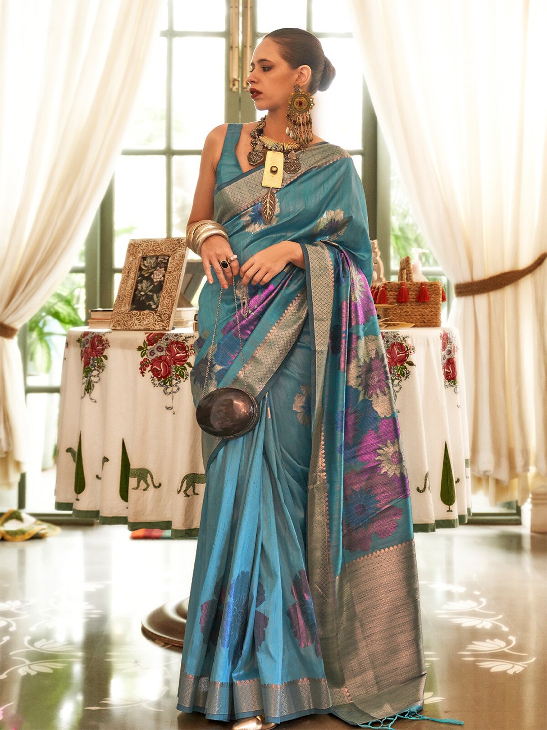 

ODETTE Floral Woven Design Zari Saree, Blue