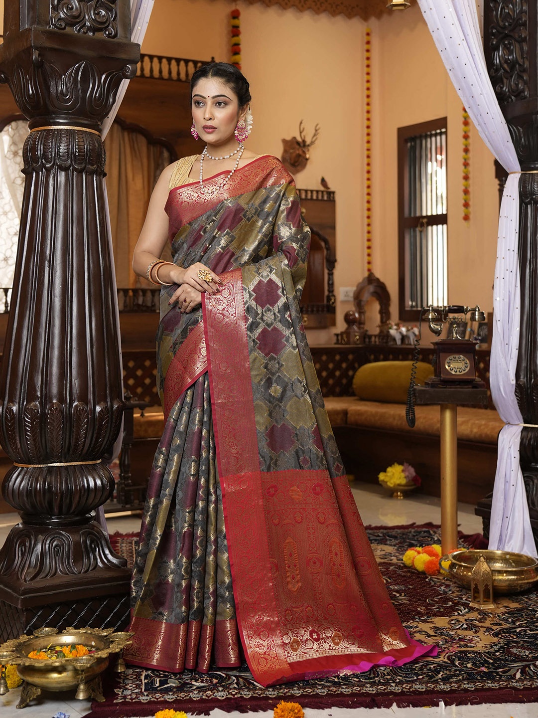

elora Geometric Woven Design Zari Organza Bhagalpuri Saree, Grey