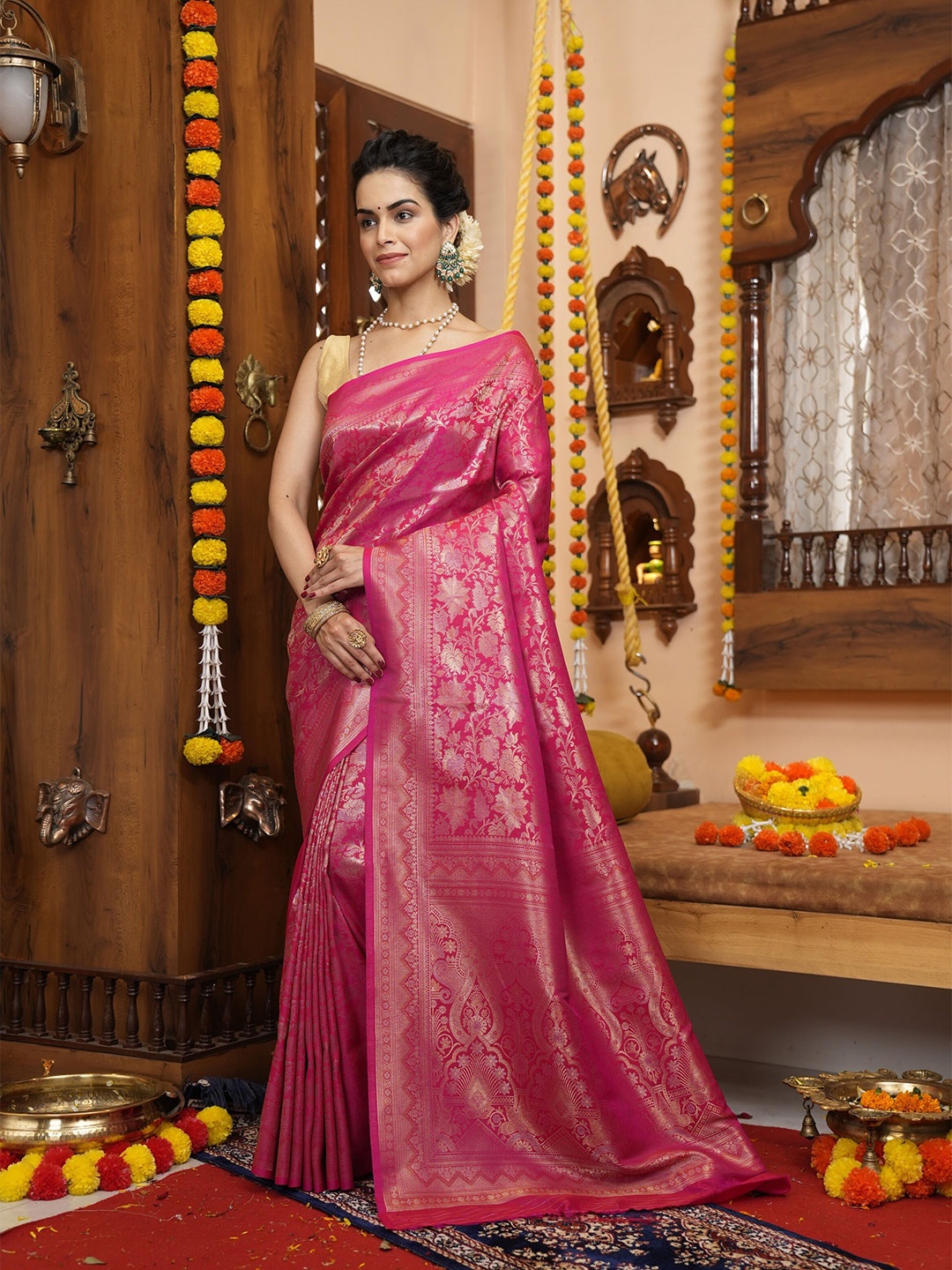 

elora Floral Woven Design Zari Pure Silk Bhagalpuri Saree, Pink