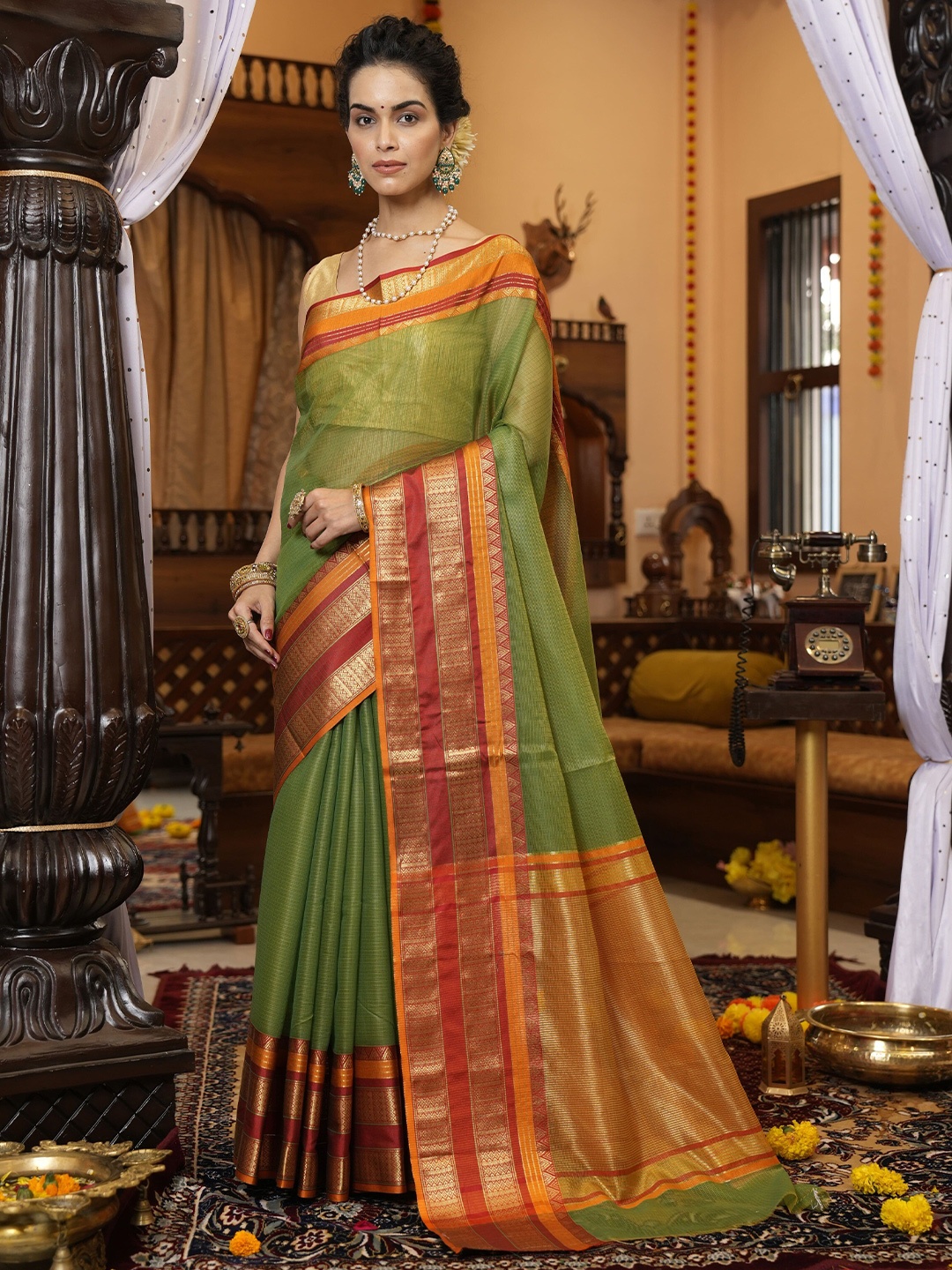 

elora Woven Design Zari Silk Cotton Kanjeevaram Saree, Green