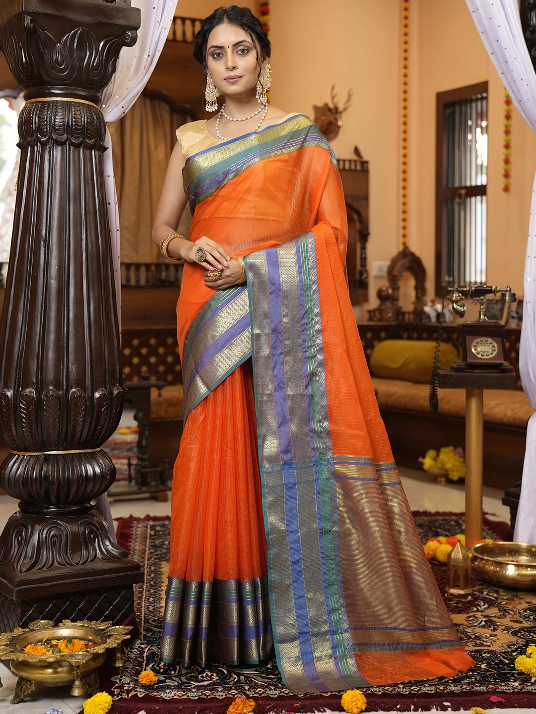 

elora Checked Zari Kanjeevaram Saree, Orange