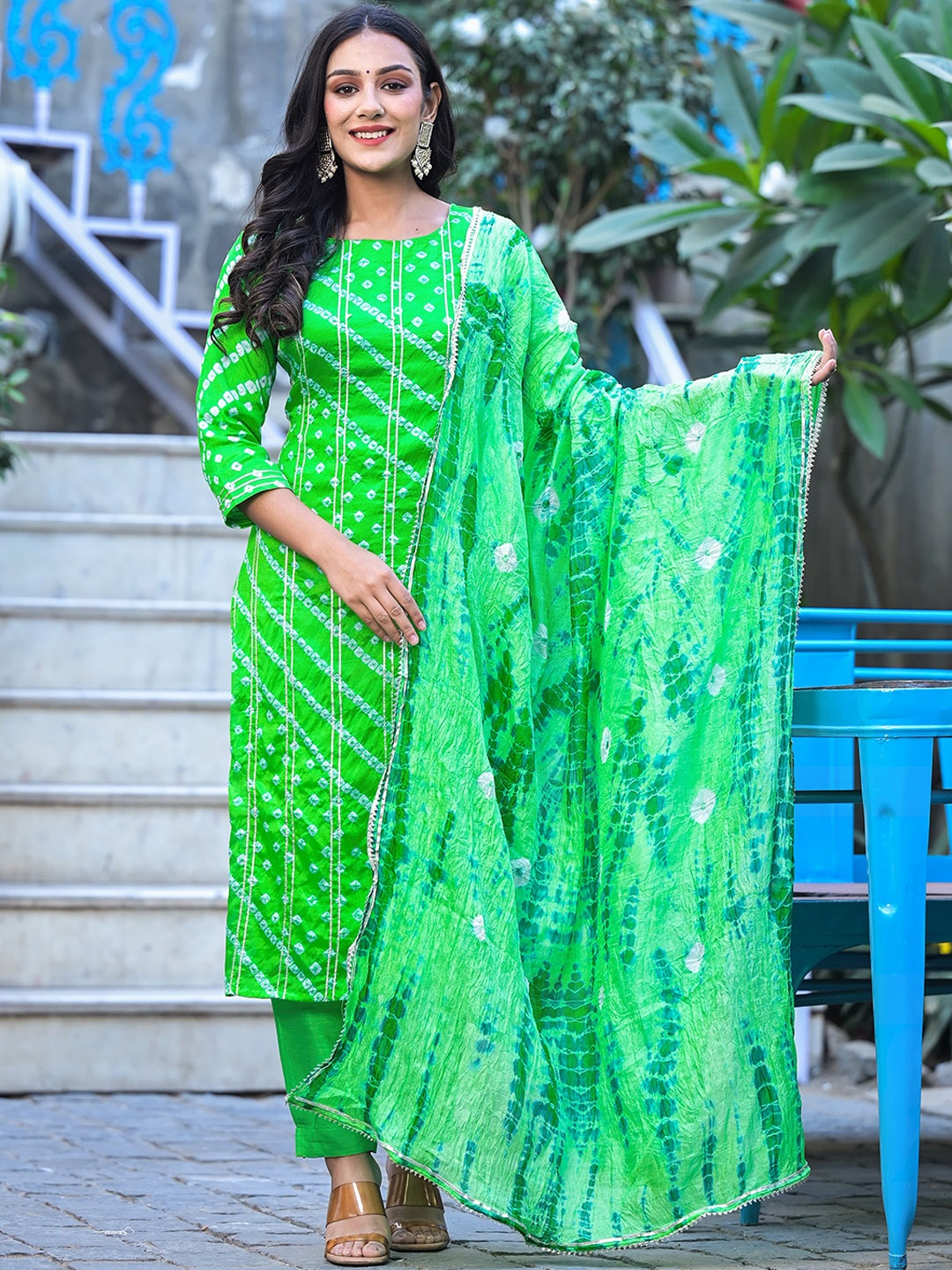 

Ramas Bandhani Dyed Pure Silk Kurta With Trousers & With Dupatta, Green