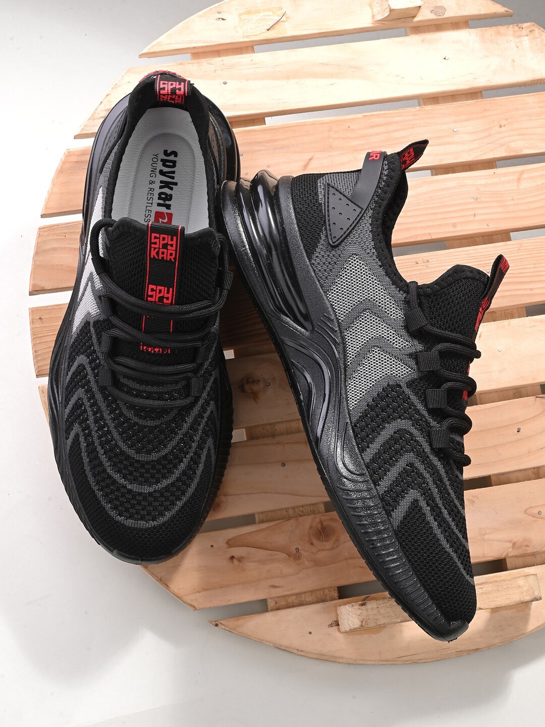 

SPYKAR Men Black Textured PU Sneakers