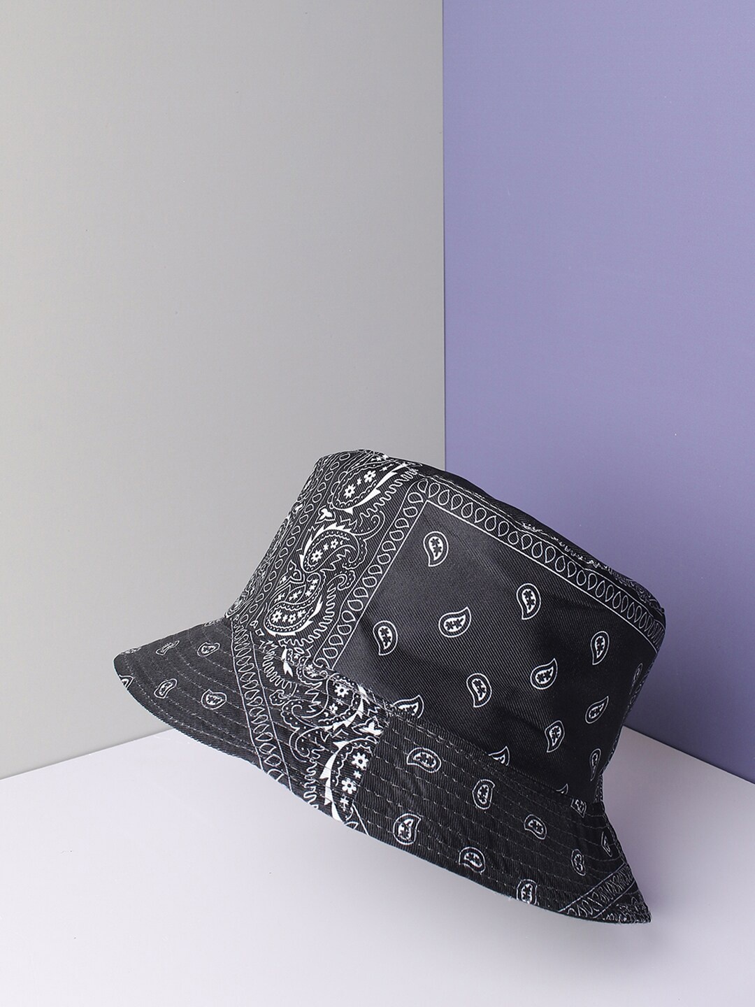 

French Accent Men Printed Vintage Bucket Hat, Black